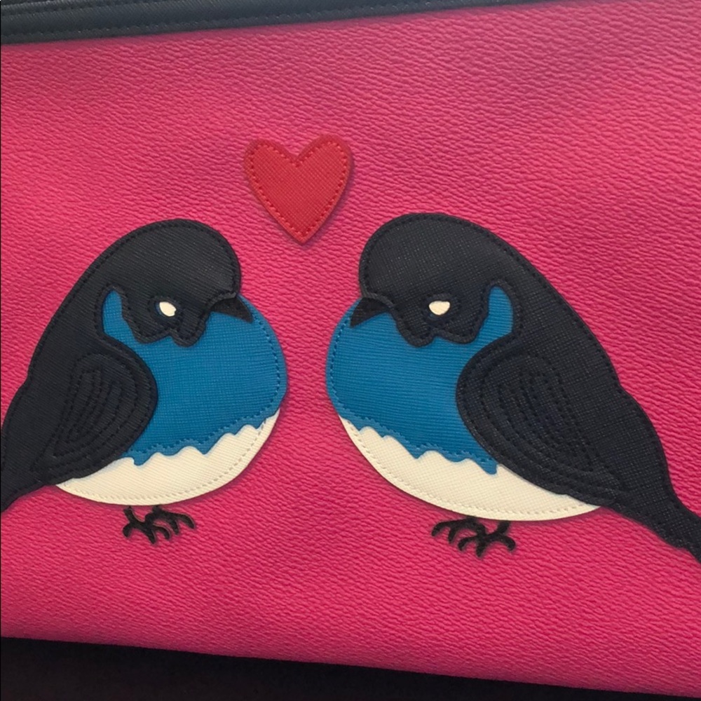 C. Wonder- Lovebird clutch 🐦